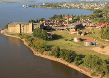 La ciudad paraguaya General Artigas y Fray Bentos de Uruguay fortalecen lazos.