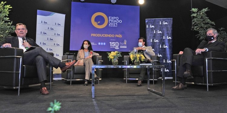 Ministerio de Ambiente monitorea el 90% de los efluentes industriales de Uruguay