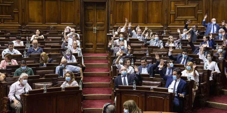 Cámara de Diputados durante la votación del proyecto de ley para dar personería jurídica a los sindicatos, el 21 de diciembre. Foto: Mauricio Zina