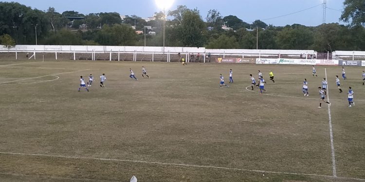 Selección de Rio Negro sub 17 fue derrotada en Artigas.