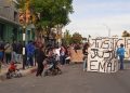 Familiares y amigos de jóven fallecido en siniestro de tránsito marchan pidiendo justicia.