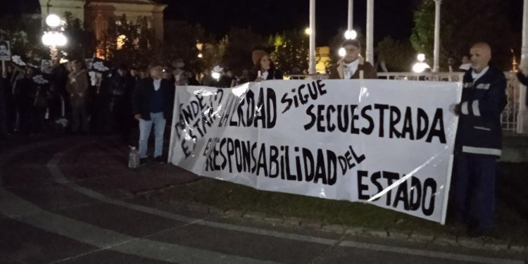 Se realizó la marcha del silencio en Fray Bentos.
