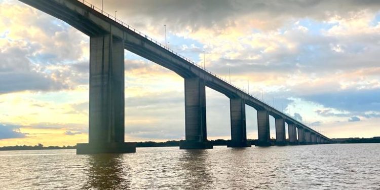 Se registró una salida masiva de uruguayos por el Puente San Martín desde el 24 de agosto.