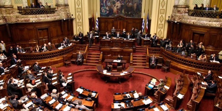Fuente: Parlamento.gub.uy