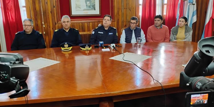 Jefatura de Policía de Rio Negro realizó conferencia de prensa para informar sobre condena a coautor de homicidio en Fray Bentos.
