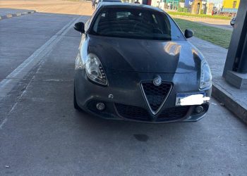 Incautan USD 278.000 ocultos en un vehículo en el Puente San Martín.