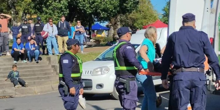 Mayo Amarillo: Se realizó feria con simulacro y chequeo de sistemas de retención infantil en Young.