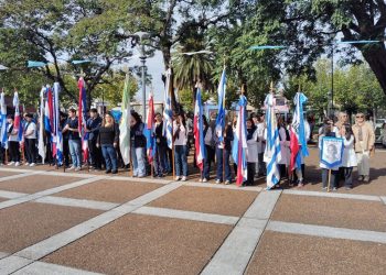 Fray Bentos conmemoró la Batalla de Las Piedras con emotivo acto y desfile cívico-militar.