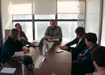 Levratto inició contactos en Montevideo