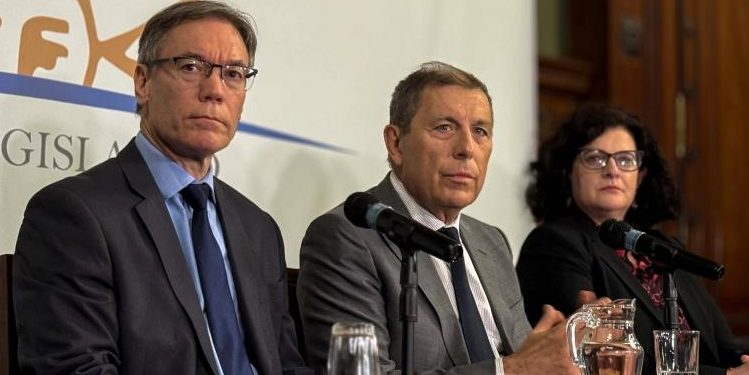 Gobierno entregó al Parlamento proyecto de Rendición de Cuentas