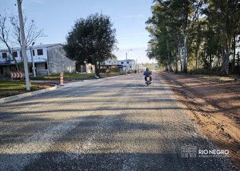 Young: Bituminización en barrio J4