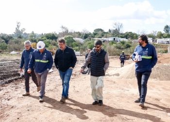 Levratto recorrió obras junto a equipos técnicos y sociales