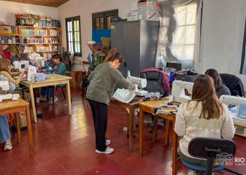 Talleres municipales de costura abiertos a la comunidad