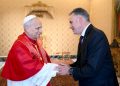 El presidente Yamandú Orsi mantuvo una audiencia oficial con el papa León XIV
