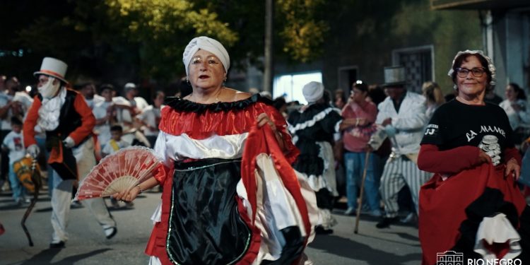 Intercambio cultural de carnaval entre Gualeguaychú y Fray Bentos
