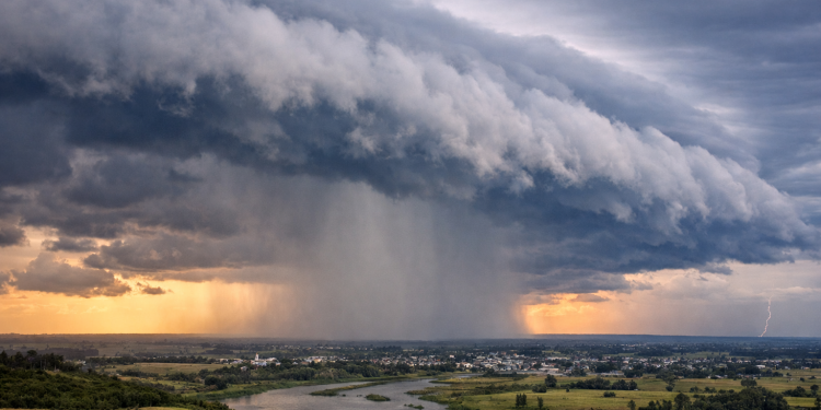 Anuncian la llegada de un “río atmosférico” a Uruguay: qué es y cuándo se sentirá