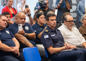 Funcionarios policiales recibirán ayuda financiera para cancelar deudas