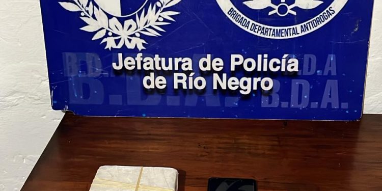 Detuvieron a dos personas con más de 700 gramos de cocaína en Fray Bentos tras operativos de la Brigada Antidrogas