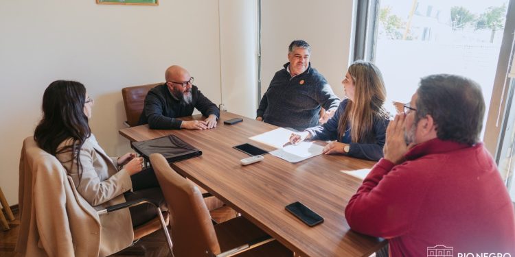 Nuevo Berlín: Intendencia de Río Negro firmó nuevo convenio del programa Mejorá tu Casa